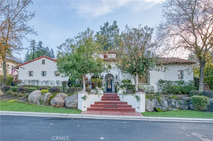 1387 E Carlyle Way, Fresno, California 93730