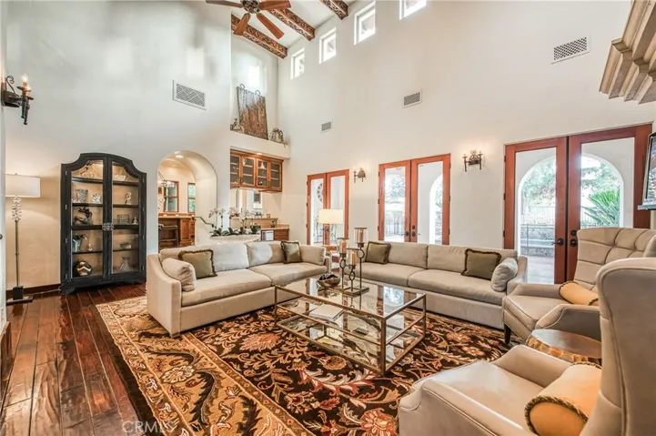 1387 E Carlyle Way, Fresno, California 93730