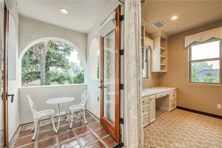 1387 E Carlyle Way, Fresno, California 93730