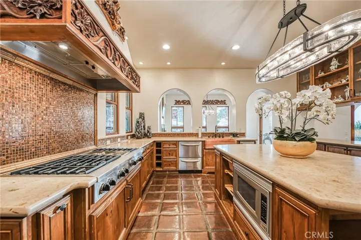 1387 E Carlyle Way, Fresno, California 93730