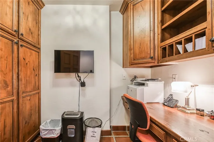 1387 E Carlyle Way, Fresno, California 93730