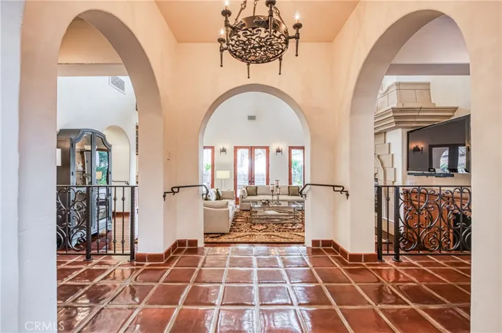 1387 E Carlyle Way, Fresno, California 93730