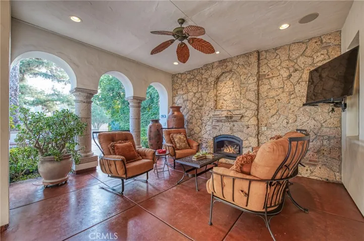 1387 E Carlyle Way, Fresno, California 93730
