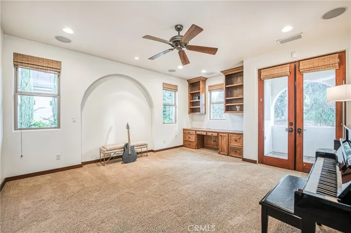 1387 E Carlyle Way, Fresno, California 93730