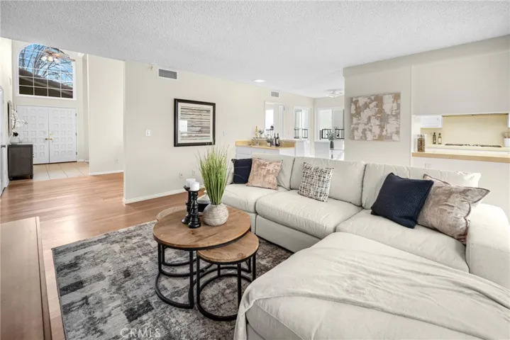 11746 Avenida Del Sol, Porter Ranch, California 91326
