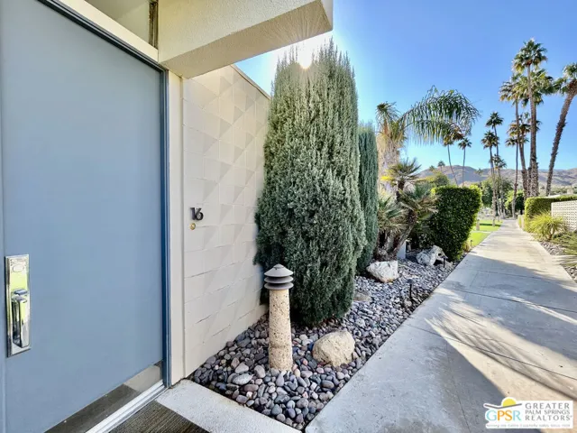 16 Lakeview Circle