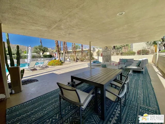 Community Dine Area