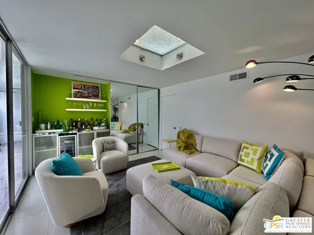 Den w/ Bar