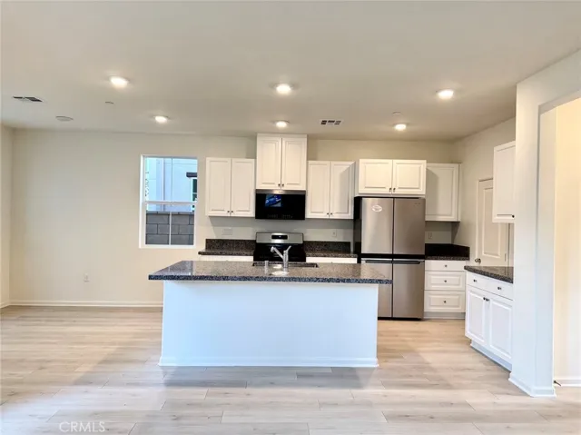 4069 Summer Way, Corona, California 92883