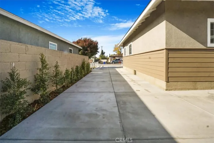 LOOKING DOWN DRIVEWAY TO FRONT