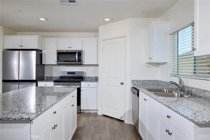 1271 Memorial Avenue, Hemet, California 92543