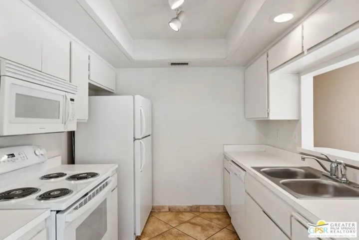 1111 E Ramon Road 43, Palm Springs, California 92264