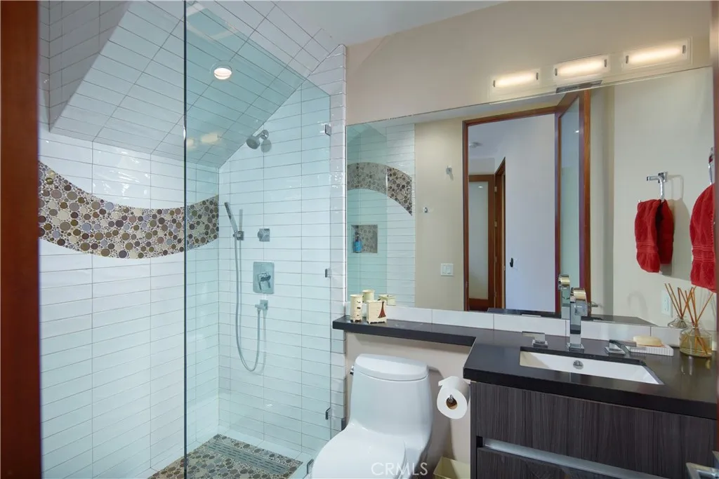 2680 Victoria Drive, Laguna Beach, California 92651 home-pic-27