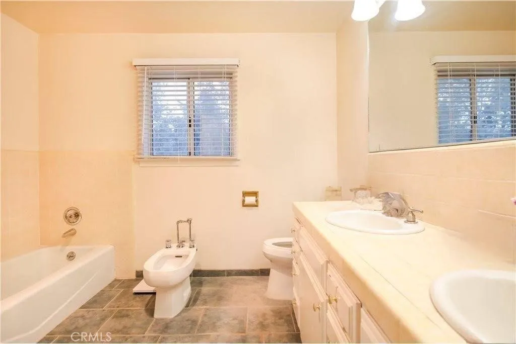 39954 90th Street W, Leona Valley, California 93551 home-pic-16