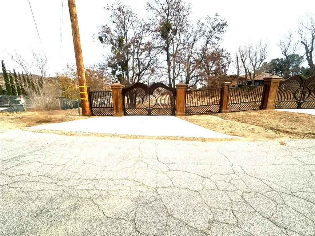 39954 90th Street W, Leona Valley, California 93551 home-pic-21