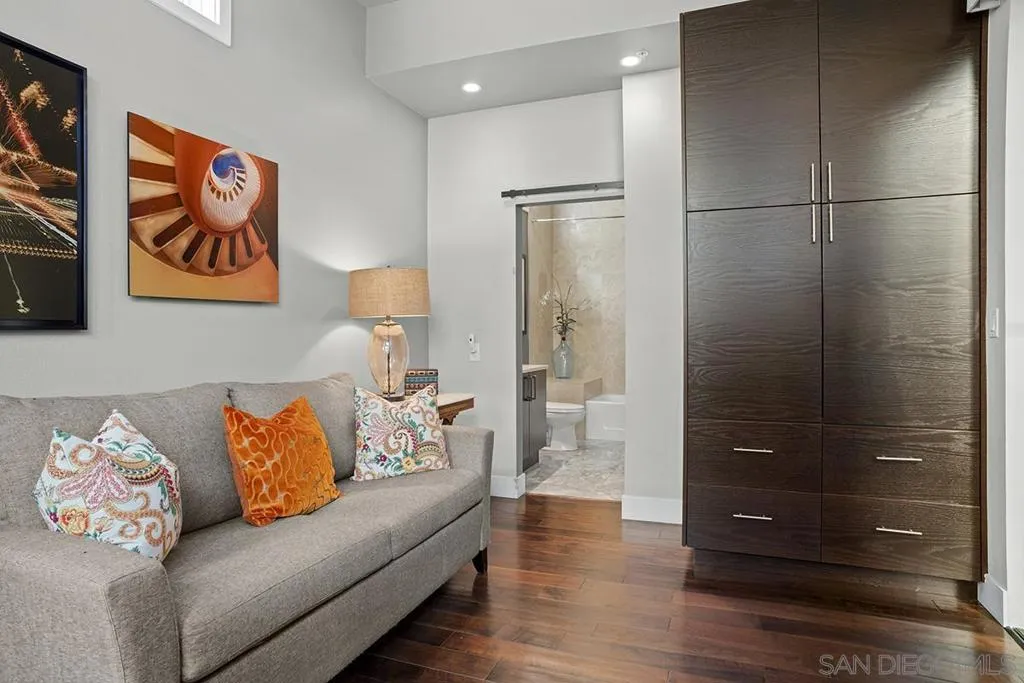 840 Island, San Diego, California 92101 home-pic-17