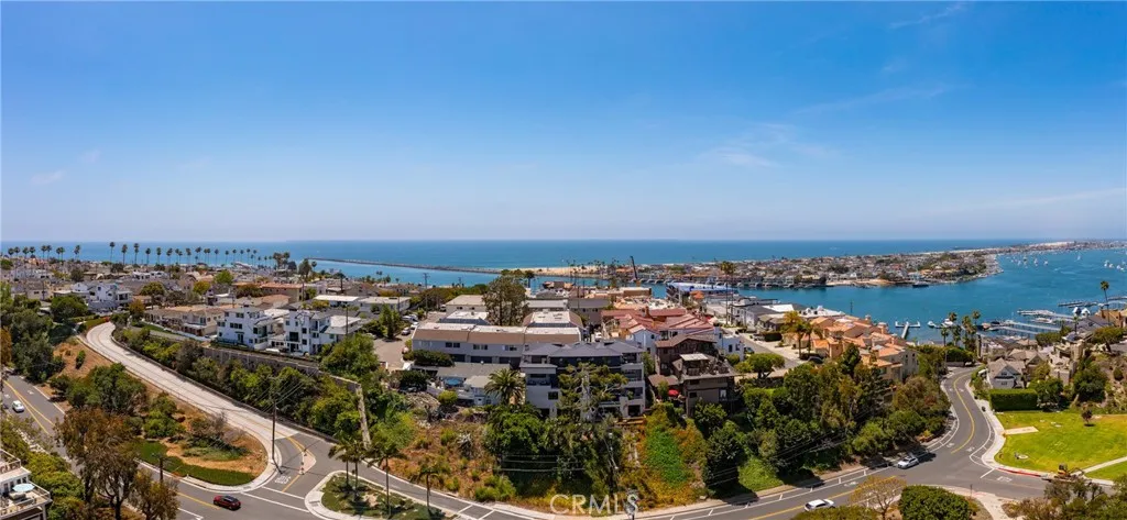 356 Dahlia Place, Corona Del Mar, California 92625