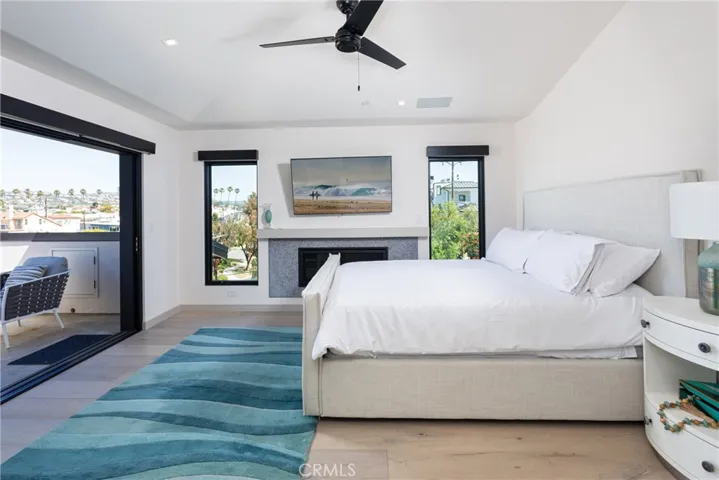 356 Dahlia Place, Corona Del Mar, California 92625