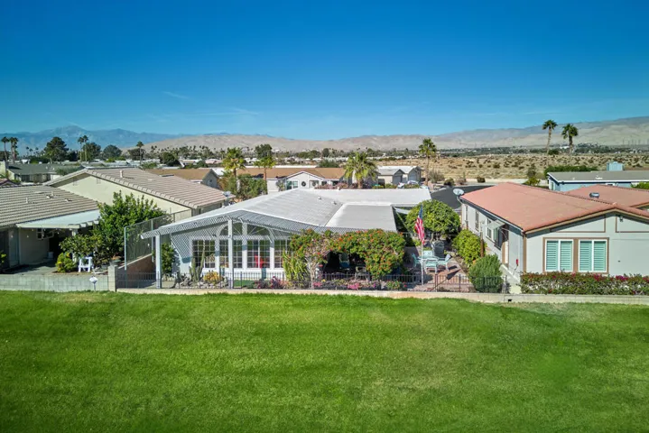 73833 Elizabeth Dr Thousand-large-018-00
