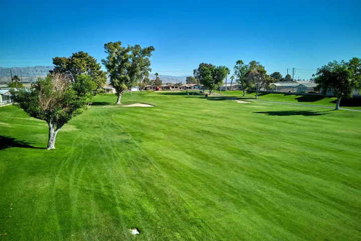 73833 Elizabeth Dr Thousand-large-023-02