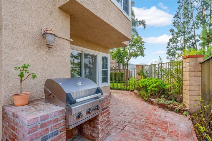 6147 E. Garnet Circle, Anaheim Hills, California 92807