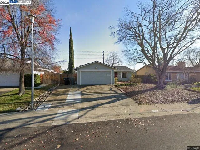 4820 Kingbird Way, Sacramento, California 95842