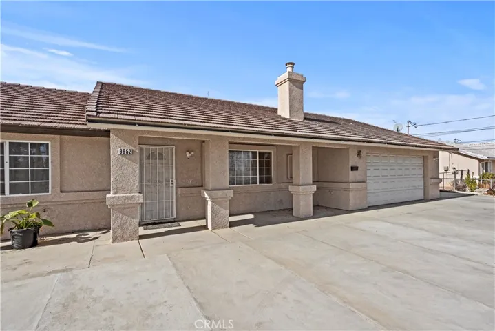 9952 Hemlock Avenue, Hesperia, California 92345