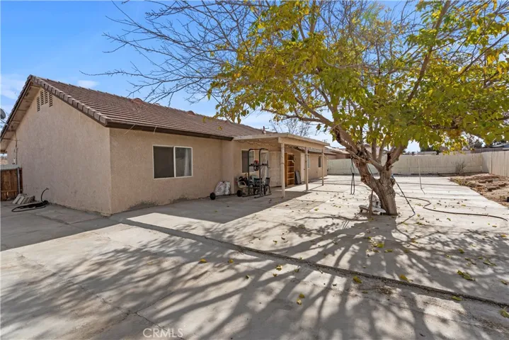 9952 Hemlock Avenue, Hesperia, California 92345