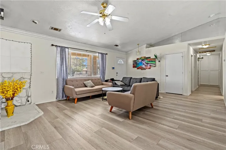 9952 Hemlock Avenue, Hesperia, California 92345