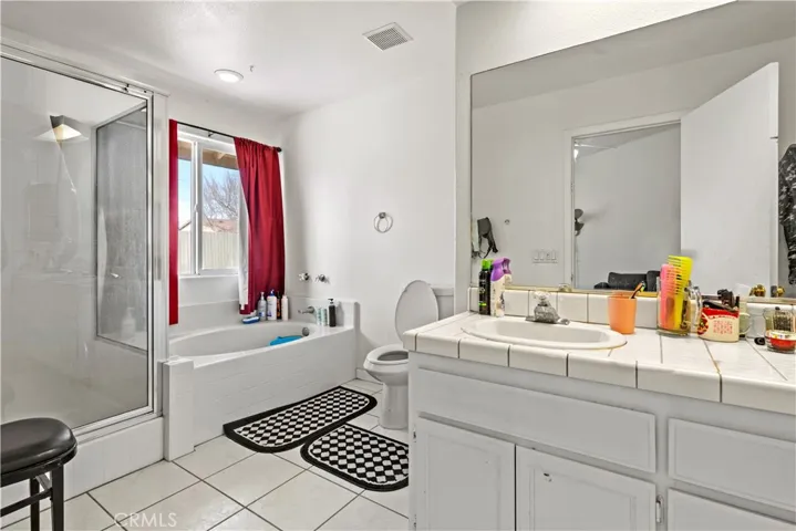 9952 Hemlock Avenue, Hesperia, California 92345