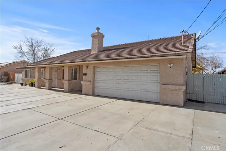 9952 Hemlock Avenue, Hesperia, California 92345
