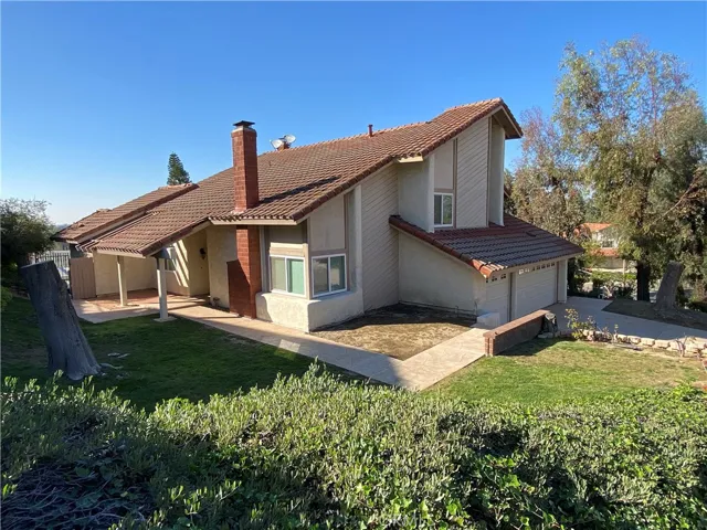 161 S Canyon Woods Road, Anaheim Hills, California 92807