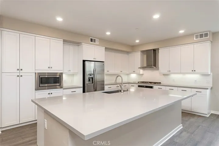 109 Bowery, Irvine, California 92612