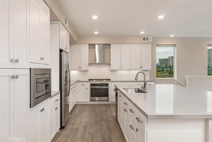 109 Bowery, Irvine, California 92612