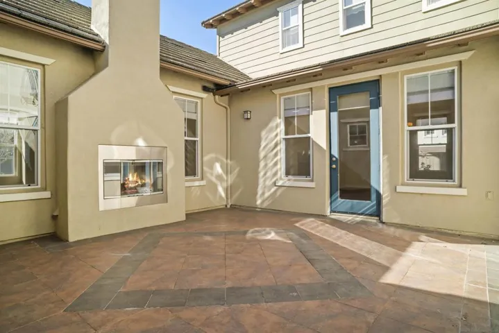 3516 Corte Delfinio, Carlsbad, California 92009
