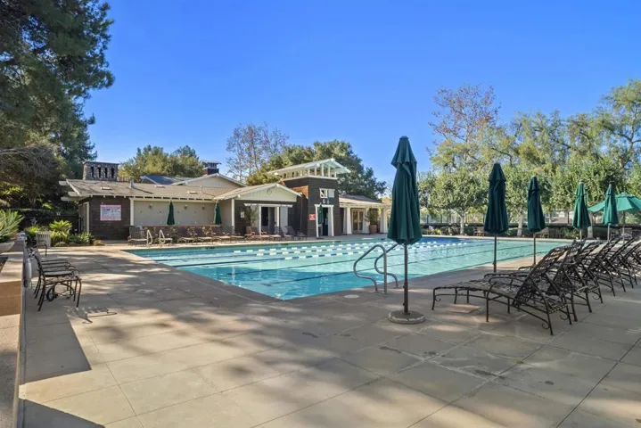3516 Corte Delfinio, Carlsbad, California 92009