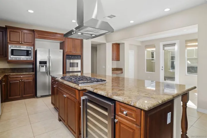 3516 Corte Delfinio, Carlsbad, California 92009