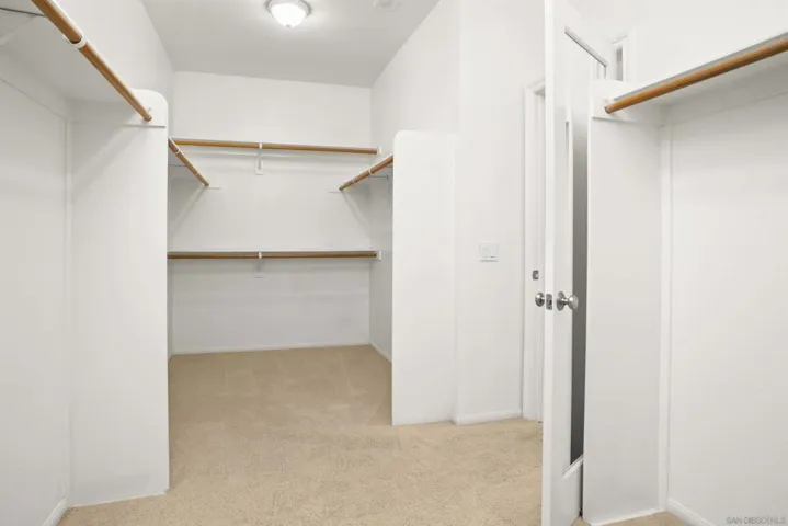 3516 Corte Delfinio, Carlsbad, California 92009