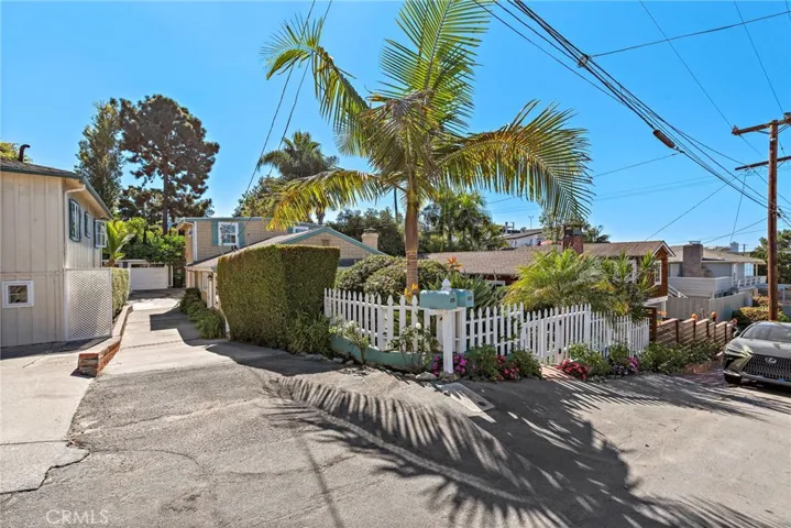 355 Pearl Street, Laguna Beach, California 92651