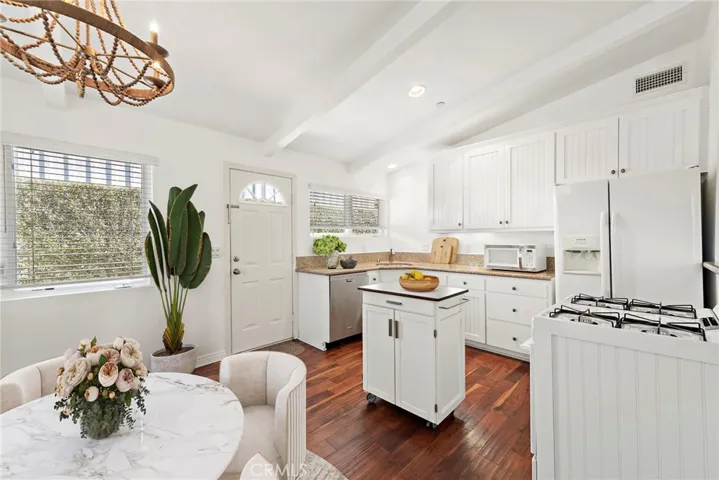 355 Pearl Street, Laguna Beach, California 92651