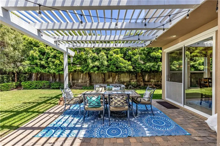 if you are sitting at the table, there are ocean views while looking through the great room.