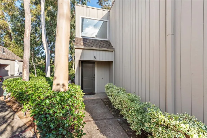 8 Rocky Glen, Irvine, California 92603