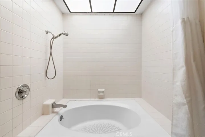 8 Rocky Glen, Irvine, California 92603
