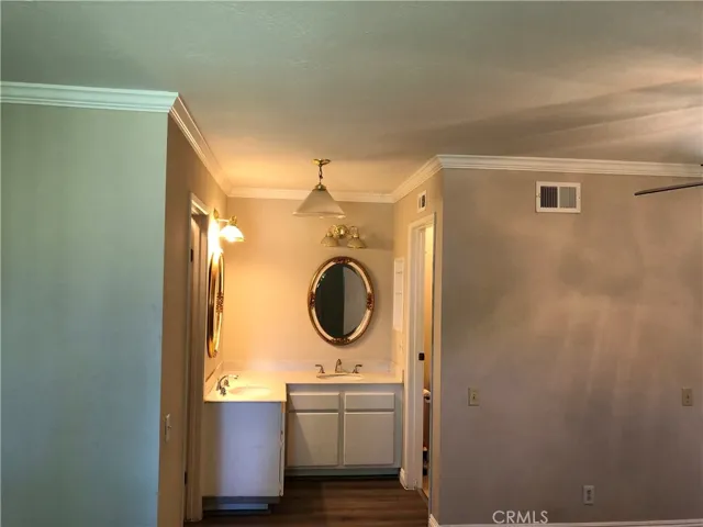 Primary bedroom bath