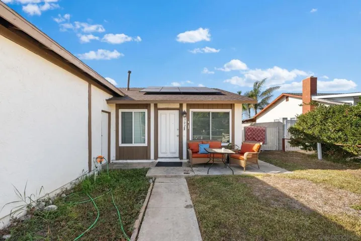 302 Sweetwood, San Diego, California 92114