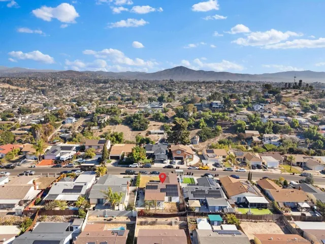 302 Sweetwood, San Diego, California 92114