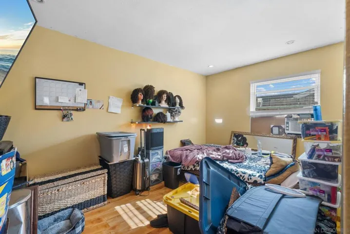 302 Sweetwood, San Diego, California 92114