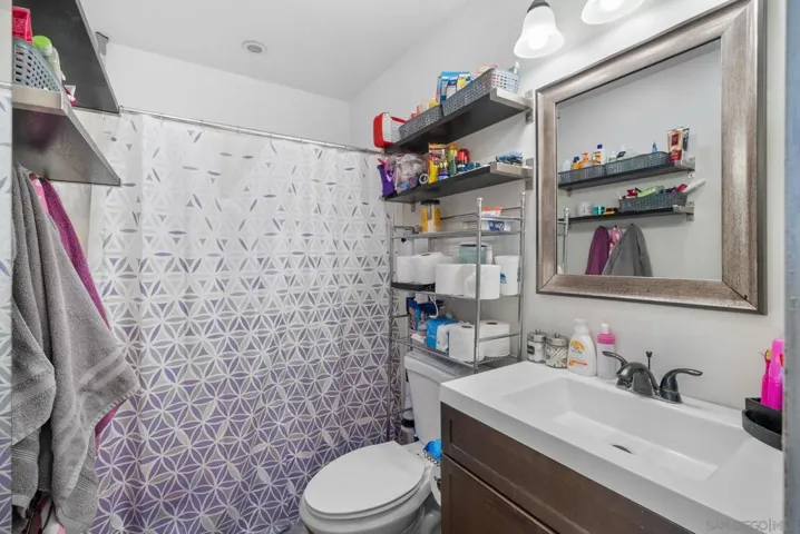 302 Sweetwood, San Diego, California 92114