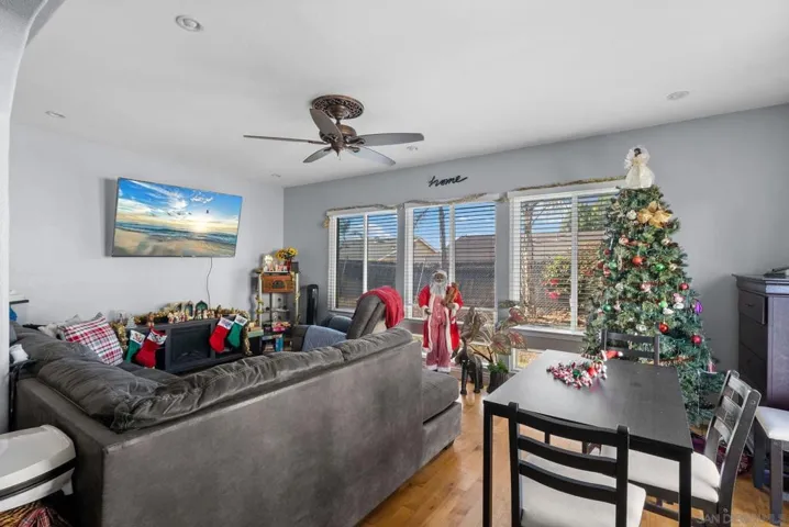 302 Sweetwood, San Diego, California 92114