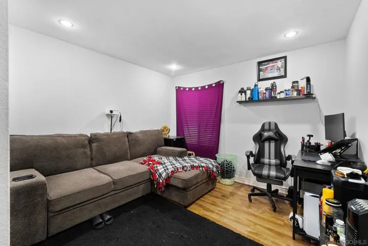 302 Sweetwood, San Diego, California 92114